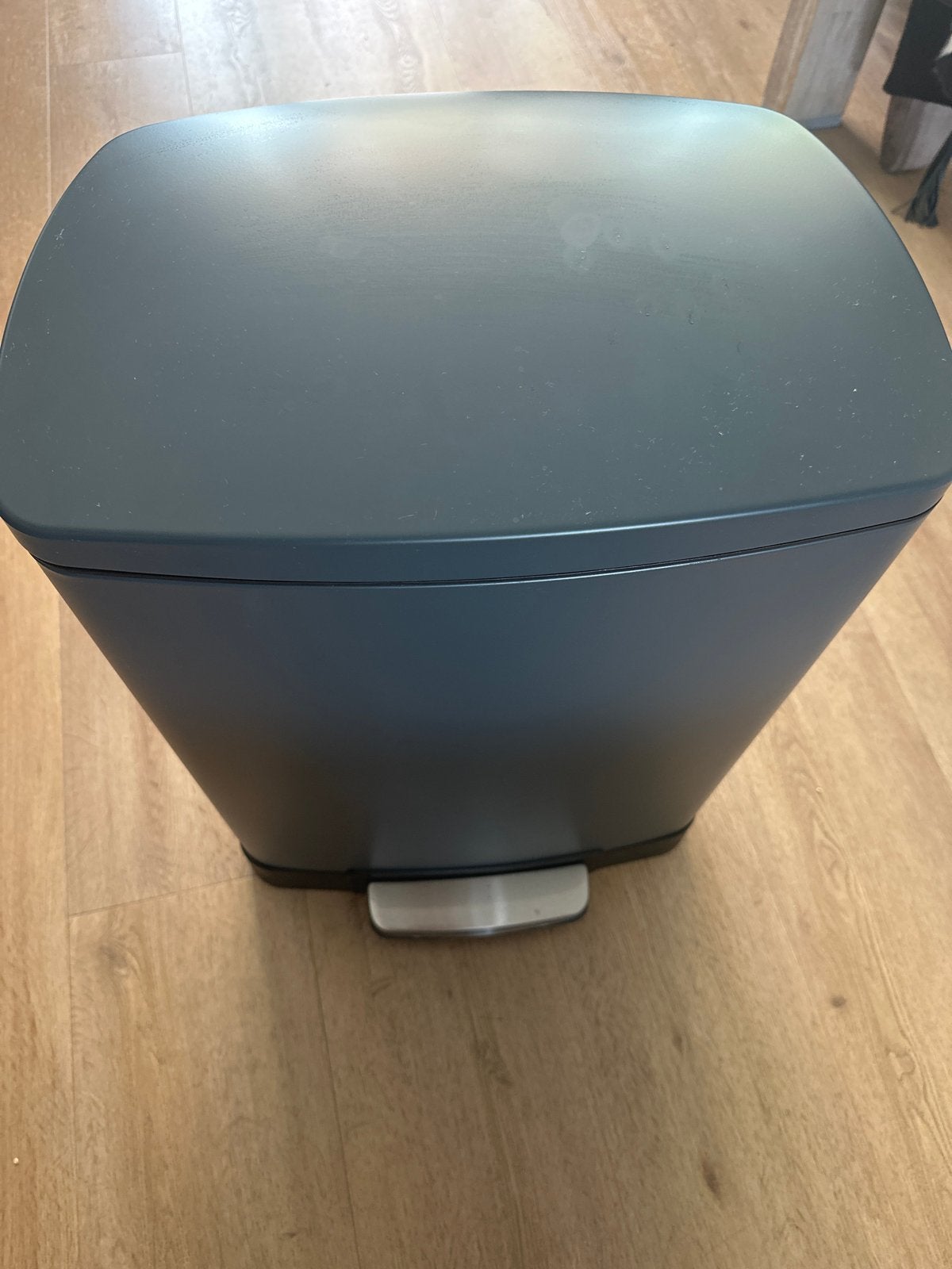 Prullenbak Kwantum, Met pedaal, 40 liter of meer, Ophalen of Verzenden, Zo goed als nieuw
