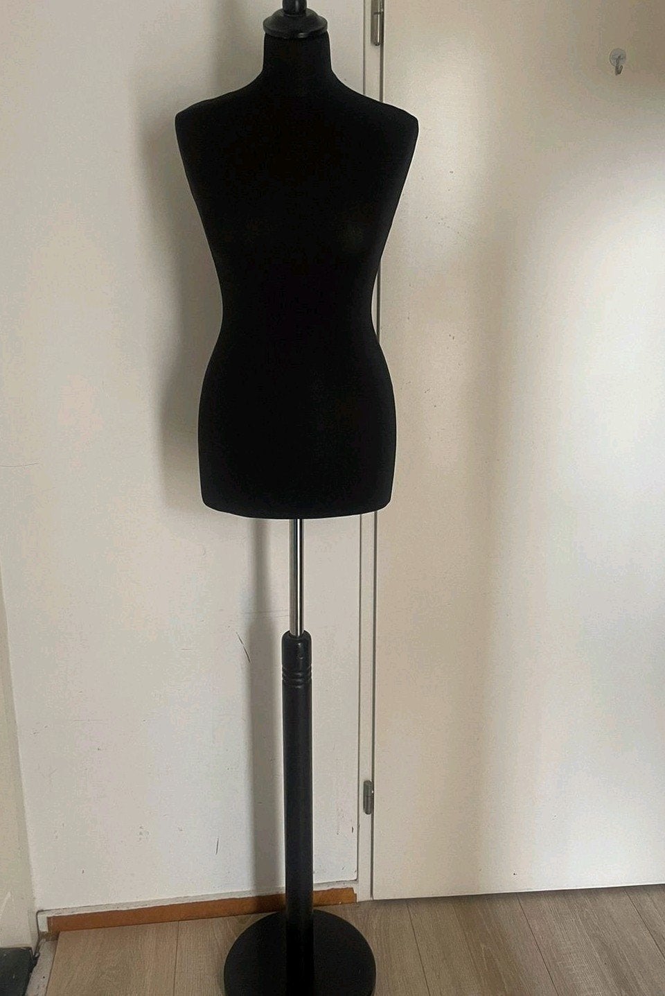 Zwarte Paspop - Ideaal voor Naaien 70€, Ophalen of Verzenden, Gebruikt, Paspop