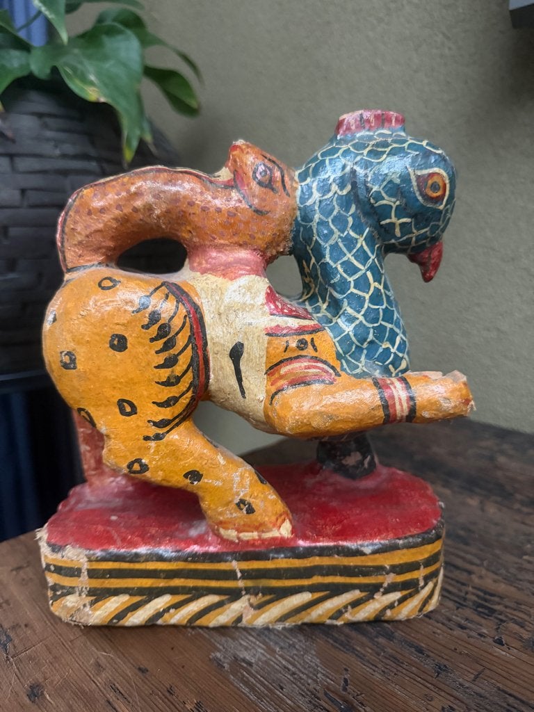 Navagunjara houten beeld India beschilderd mythisch wezen, Houtsnijwerk, Handgemaakt, Ophalen of Verzenden, 20 - 50 cm