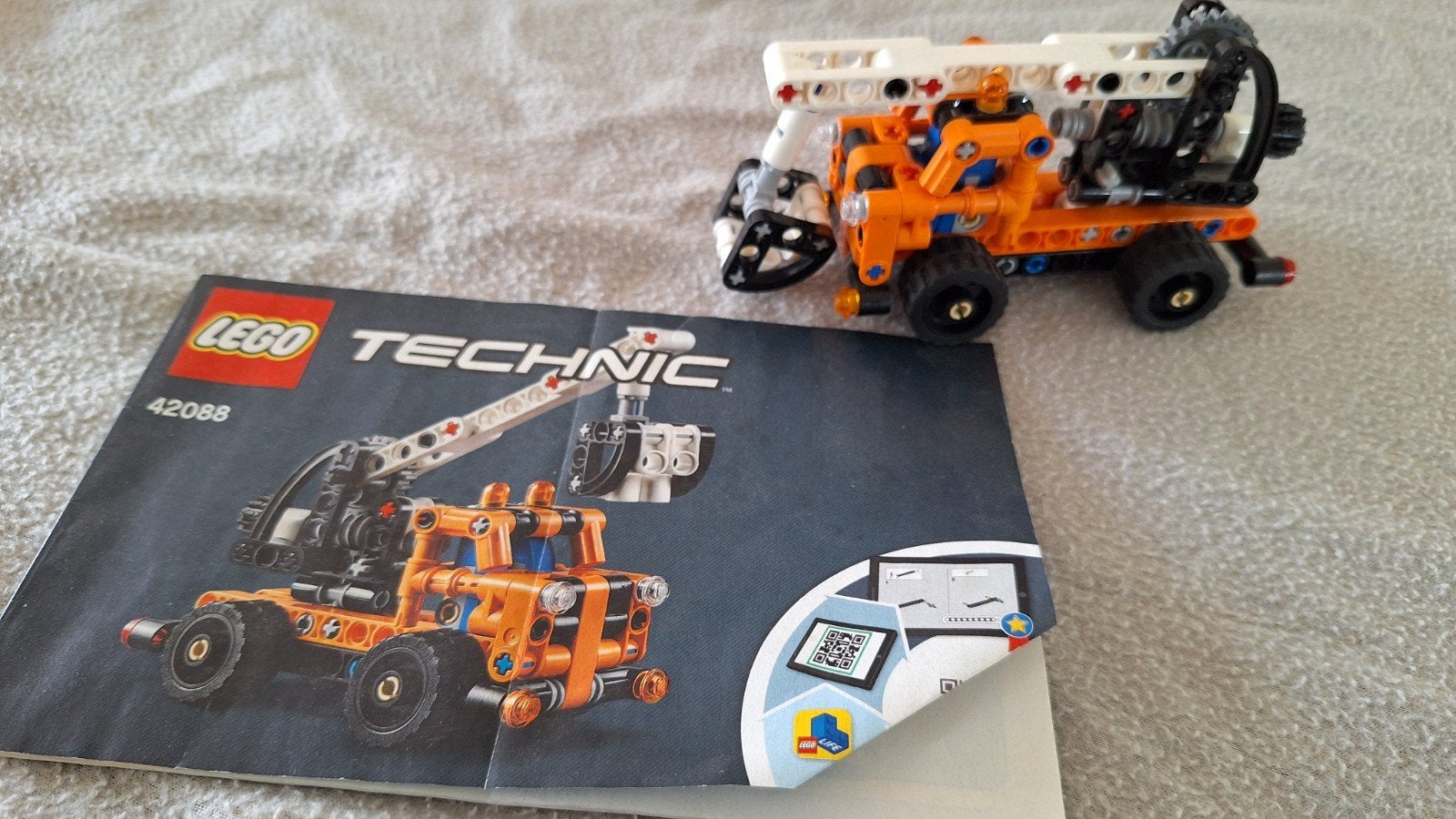 LEGO Technic 42088 Hoogwerker met handleiding, Ophalen of Verzenden, Zo goed als nieuw