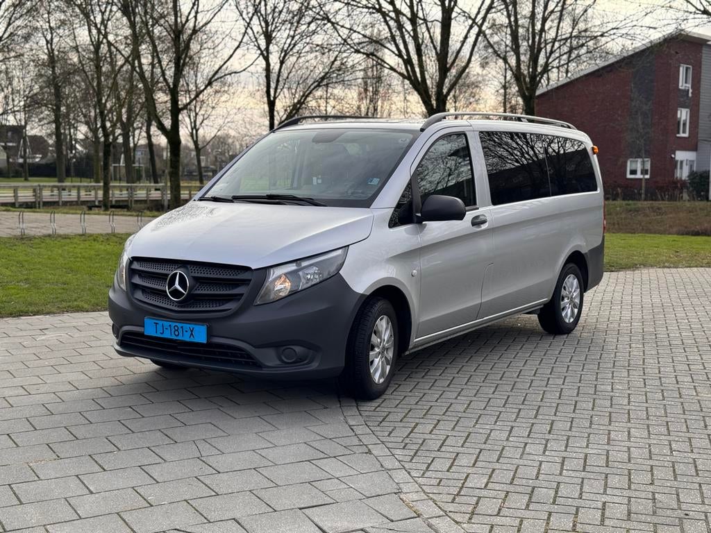 Mercedes-Benz Vito 2.1 114 CDI L Tourer AUT 2015 Grijs, Auto's, Mercedes-Benz, Automaat, Zwart, 2000 kg, Leder