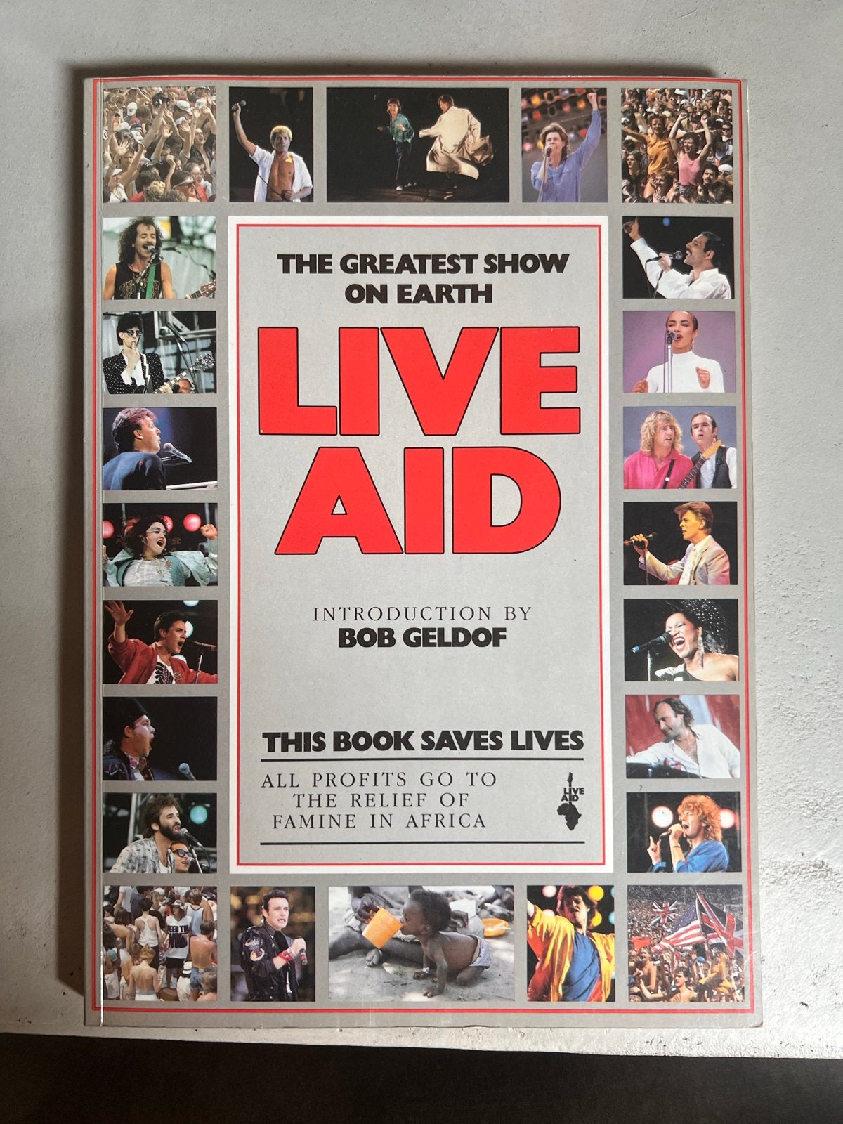Live Aid Boek - The Greatest Show on Earth - Nieuwstaat, Ophalen of Verzenden, Nieuw, Overige onderwerpen