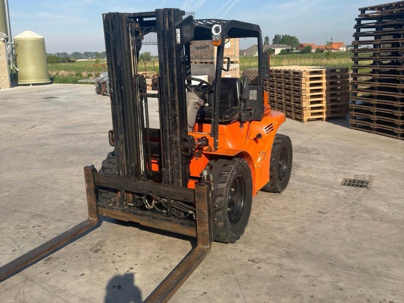 Mast Explorer 15 vierwielaangedreven ruw terrein heftruck, Zakelijke goederen, 1000 tot 2000 kg, Diesel, Heftruck, Mast