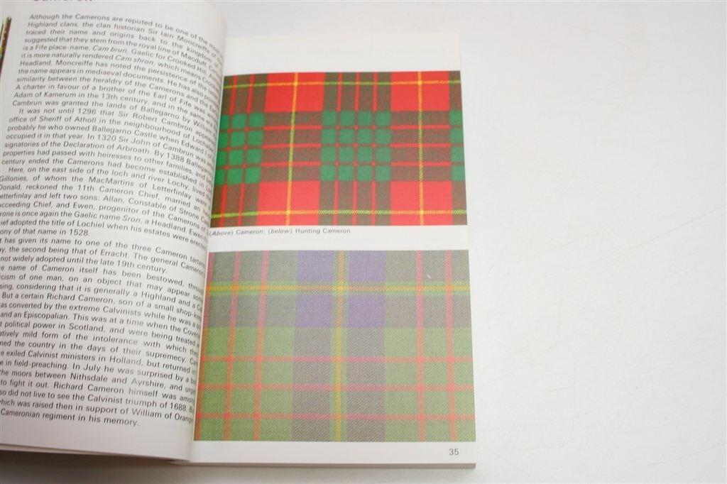 Schotse Clans & Tartans — Met 150 Tartans [Engelstalig], Ophalen of Verzenden, Gelezen, Europa