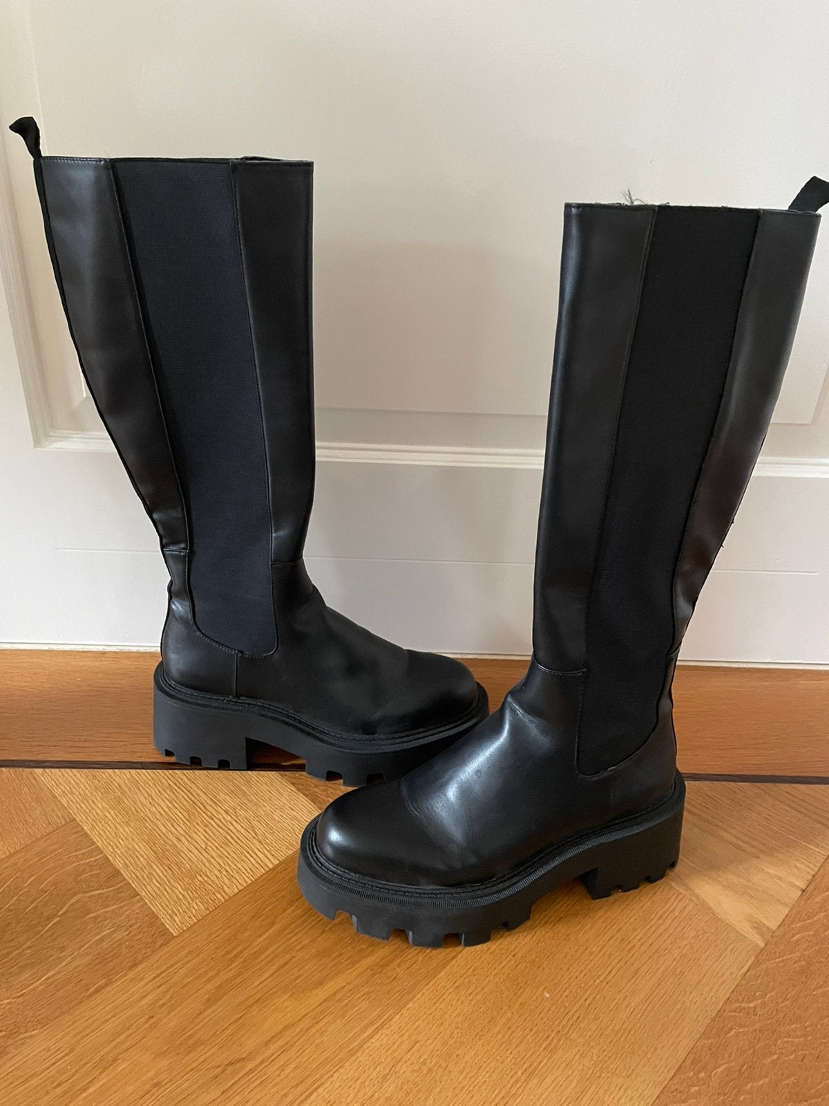 Zwarte laarzen hoog maat 38 . Nieuw., Hoge laarzen, Zwart, Nieuw, Ophalen of Verzenden