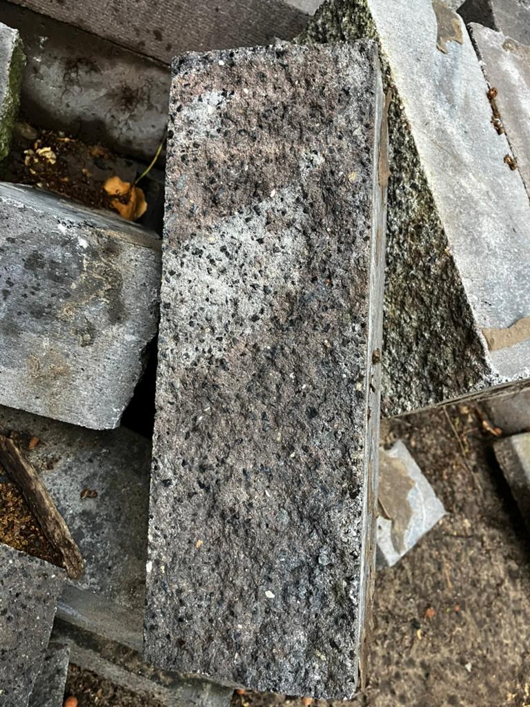 Stapel stenen rockstone, Tuin en Terras, Tegels en Klinkers, Ophalen, Gebruikt, Beton, Klinkers