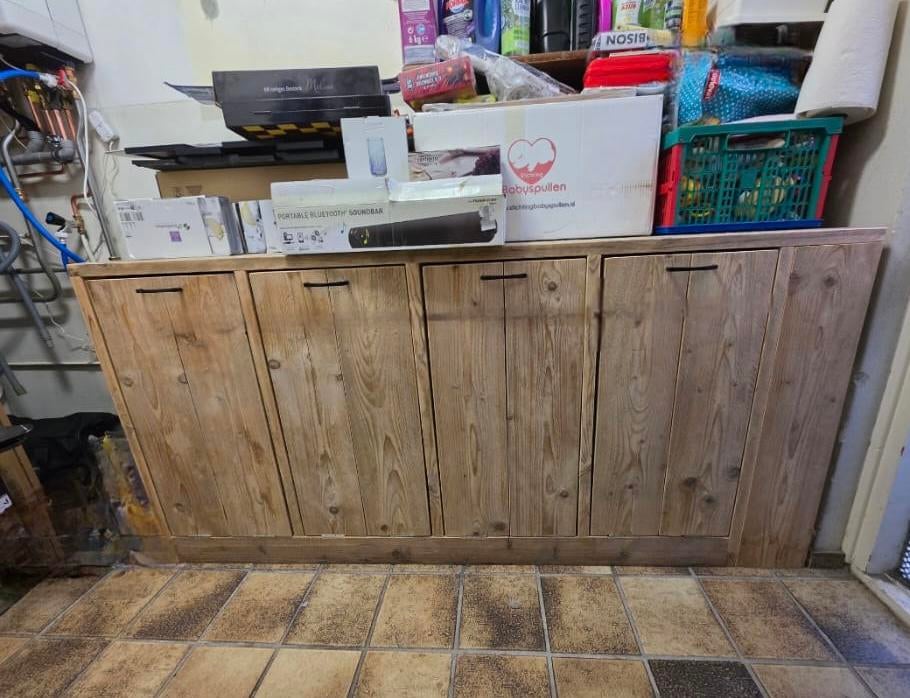 Robuuste houten kast met kleppen Gratis, Tuin en Terras, Ophalen of Verzenden, Zo goed als nieuw, Hout, Overige typen