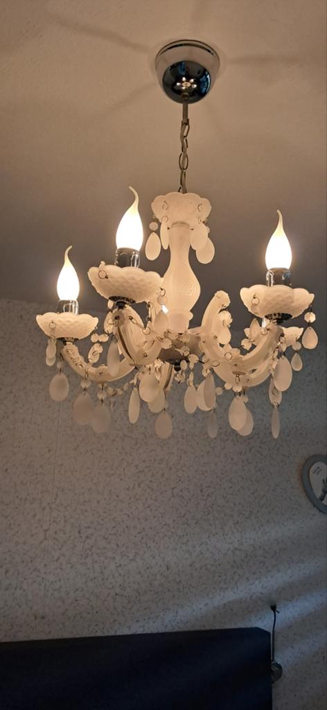 Elegante kroonluchter met 5 armen en glazen hangers, Huis en Inrichting, Lampen | Kroonluchters, Verzenden, Zo goed als nieuw