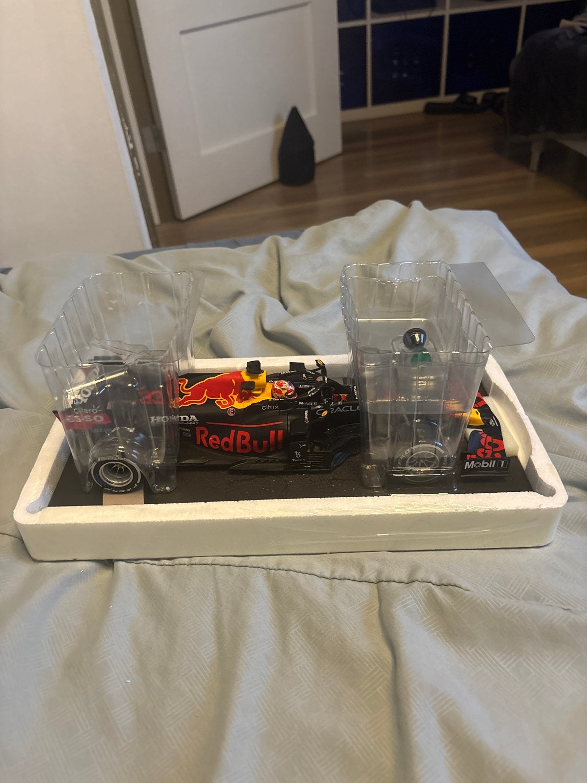 Zeldzaam Red Bull RB16B 2021 Dutch GP Winner 1:18 Edition 70, Hobby en Vrije tijd, Modelauto's | 1:18, Ophalen of Verzenden, Zo goed als nieuw