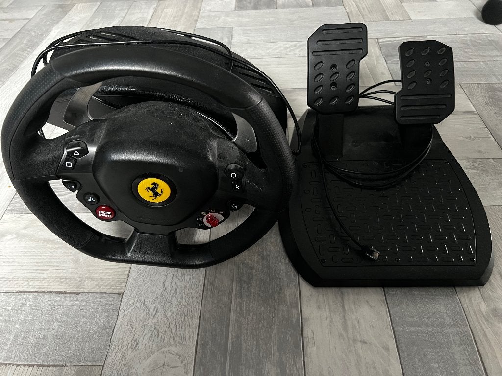 Thrustmaster Racing wheel & pedals, 1 speler, Racen en Vliegen, Ophalen of Verzenden, Zo goed als nieuw