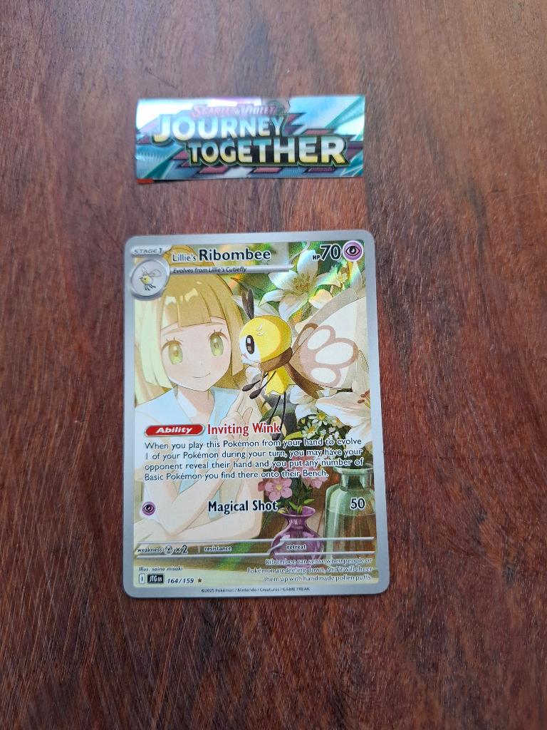 Pokemon – Lillie’s Ribombee (JTG 164/159) Journey Together, Ophalen of Verzenden, Nieuw, Losse kaart, Foil