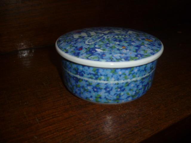 Nivea porseleinen doos collectors item Ø10 x 4 cm, Ophalen of Verzenden