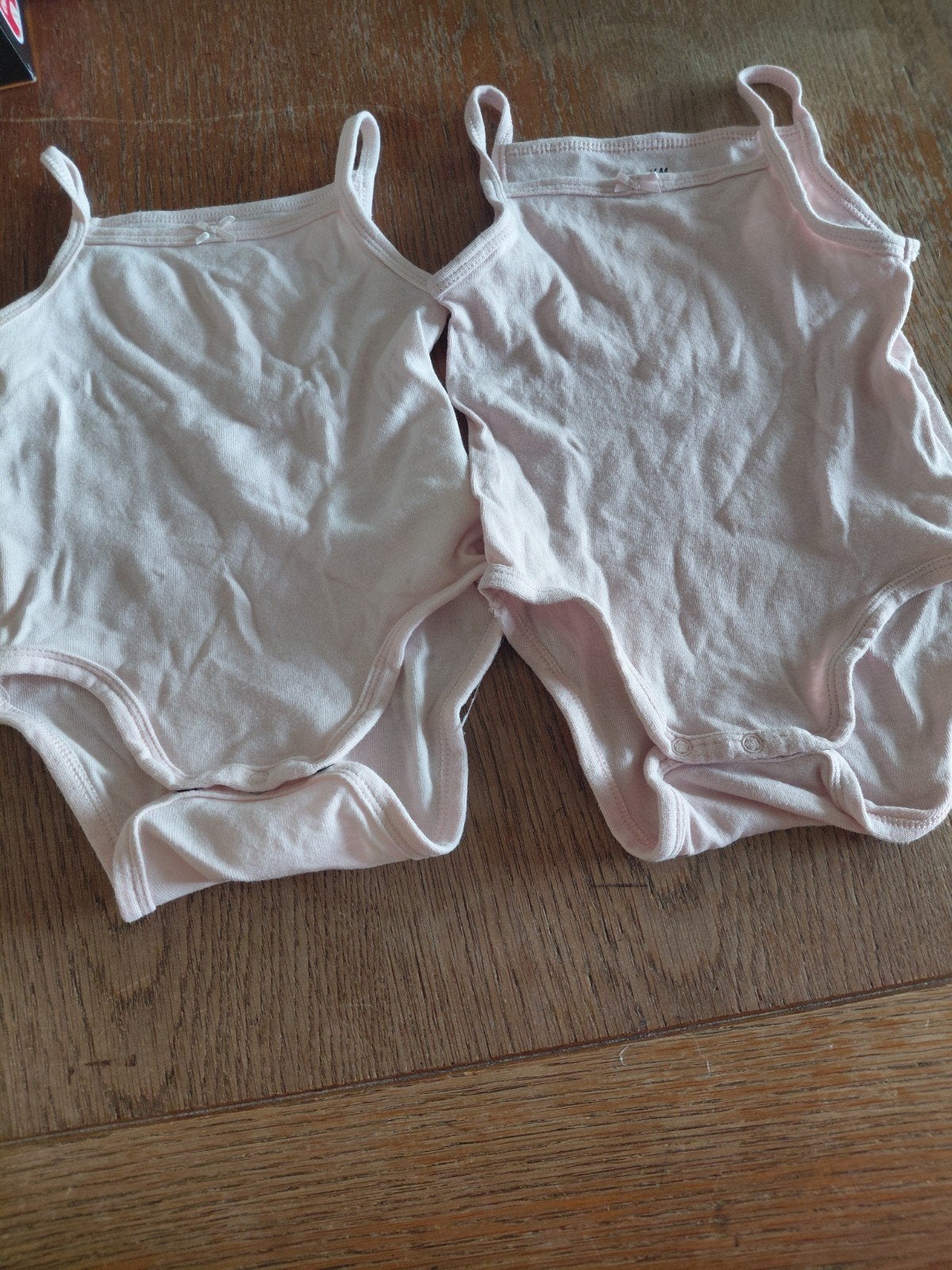 2 Roze H&M Rompertjes Maat 68, Kinderen en Baby's, Babykleding | Maat 68, Nacht- of Onderkleding, Meisje, H&M, Ophalen of Verzenden