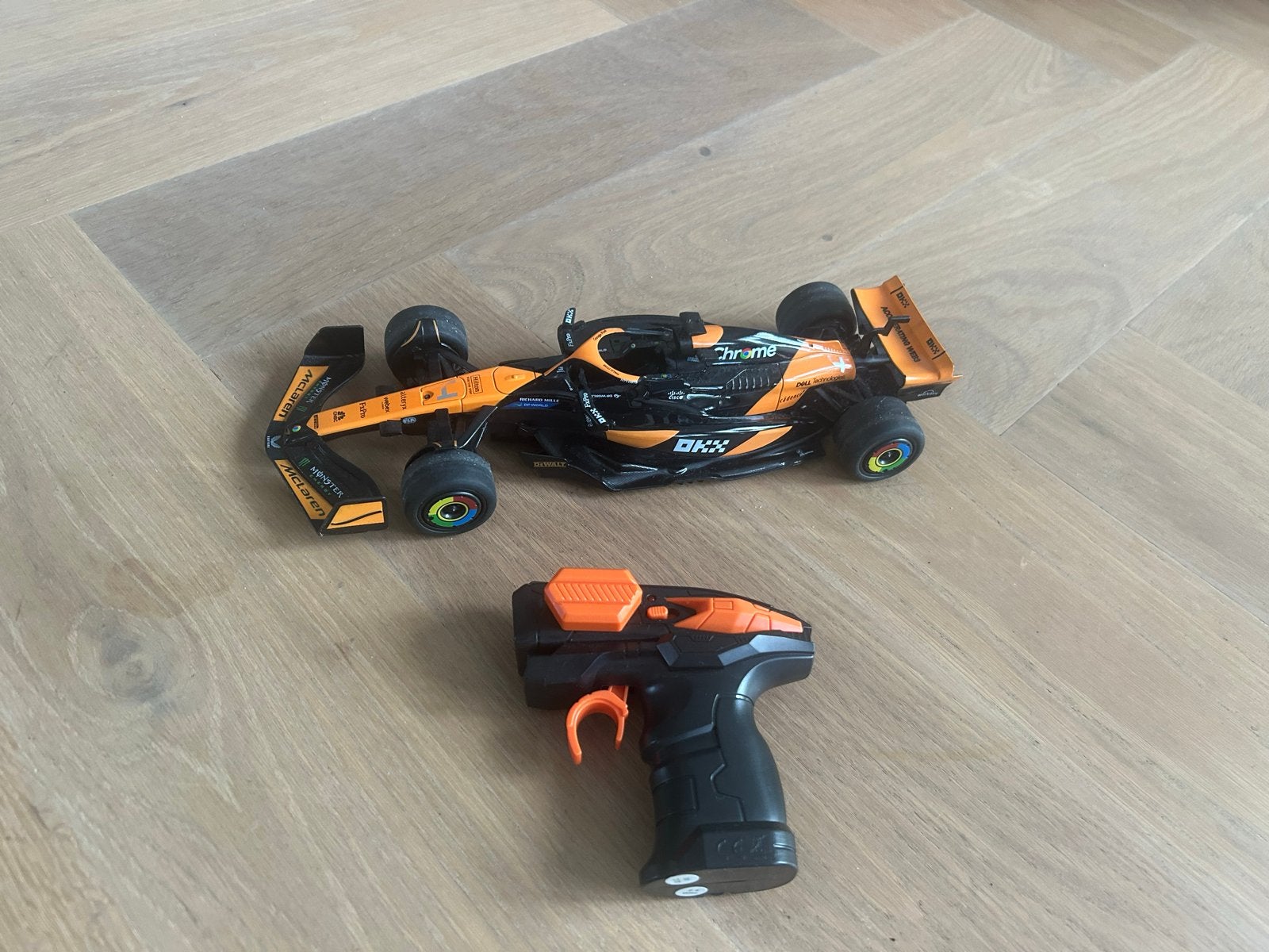 RC Formule 1 Auto McLaren - ZGAN, Elektro, Ophalen of Verzenden, Zo goed als nieuw, Auto onroad