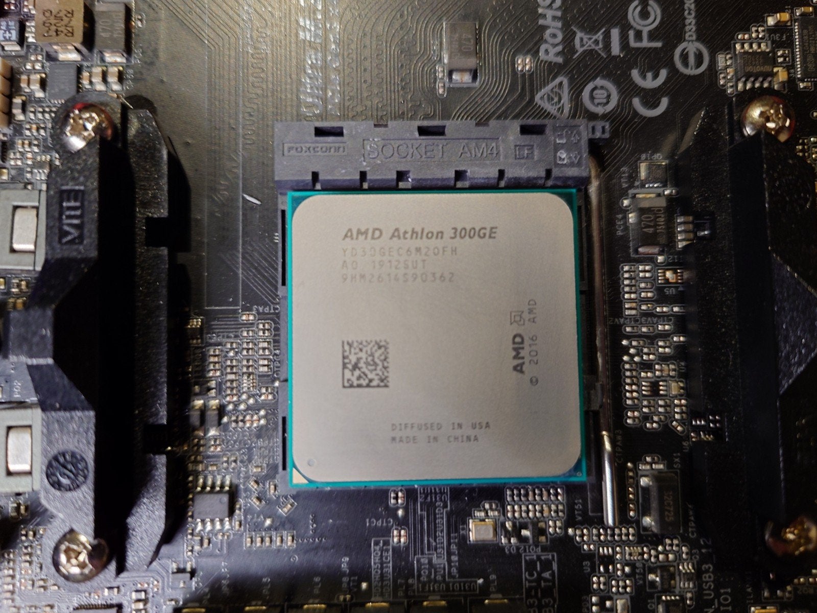 AMD Athlon 300GE processor, Computers en Software, Processors, Ophalen, Gebruikt, Socket AM4, 2-core