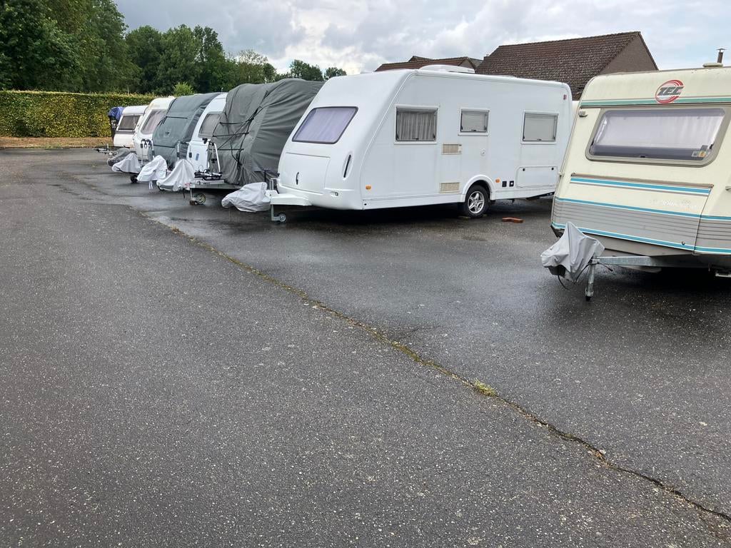 Caravan stalling, stalling, buiten stalling, Caravans en Kamperen, Caravanstallingen