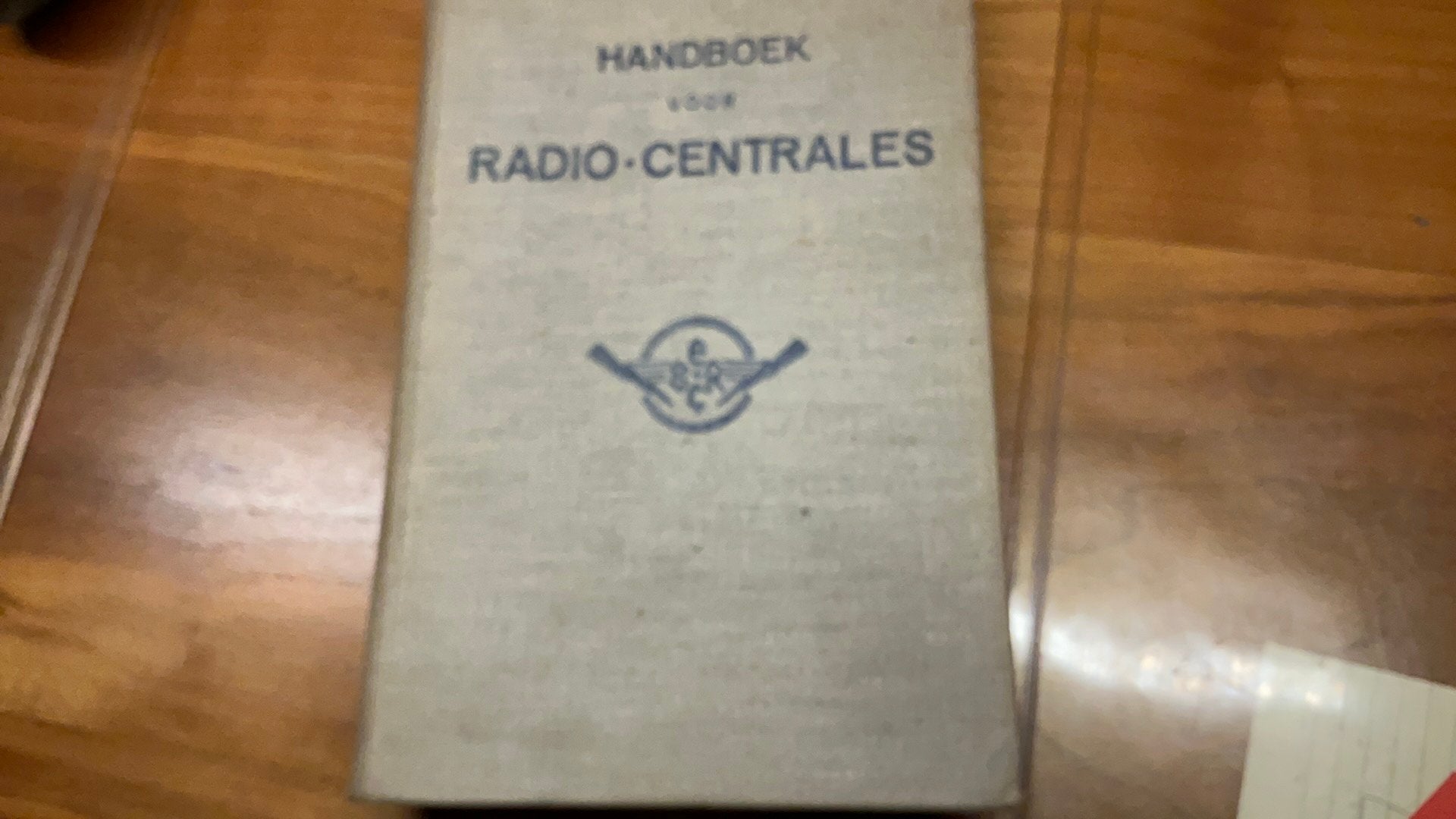 Handboek voor radio-centrales. 1940, Boeken, Ophalen of Verzenden, Gelezen, Elektrotechniek