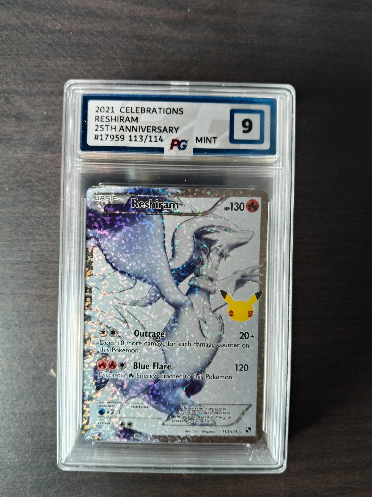 Pokémon Reshiram 25th Anniversary Celebrations PG Mint 9, Ophalen of Verzenden, Zo goed als nieuw, Losse kaart, Foil