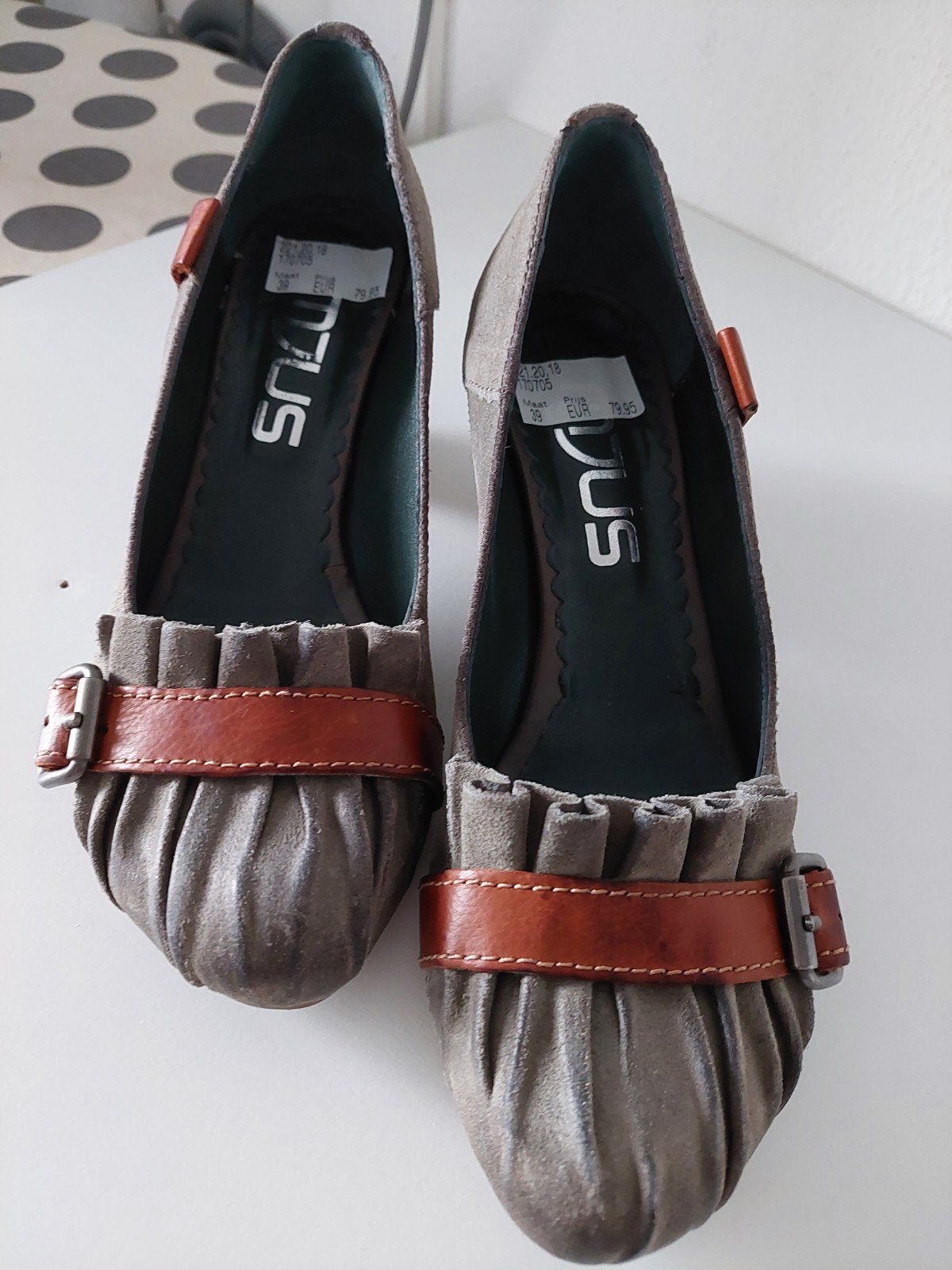 schoenen nieuw, Instappers, Nieuw, Ophalen of Verzenden, Grijs