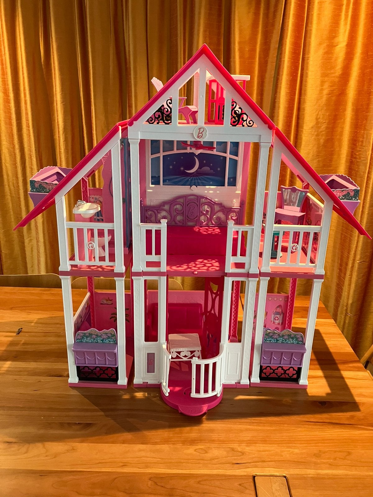 2011 Barbie Malibu Dreamhouse met accessoires, Ophalen, Gebruikt, Toebehoren