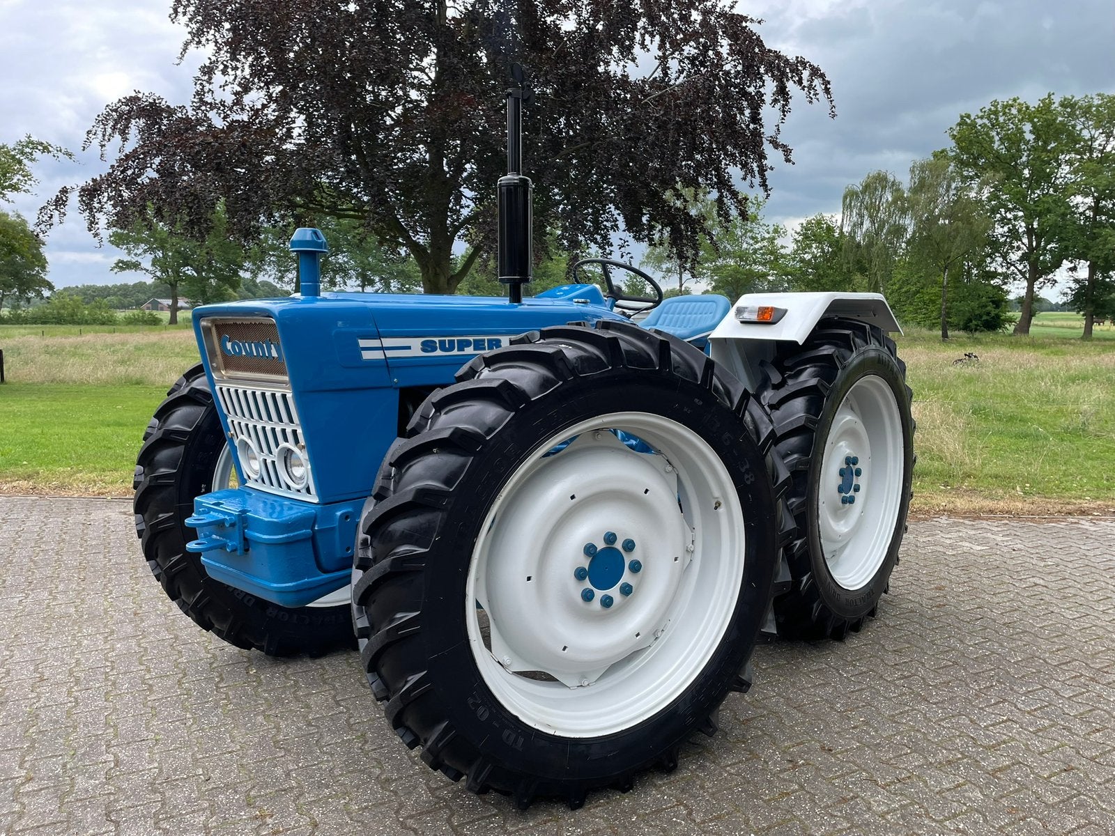 Ford County 754 Super Four Oldtimer Tractor NIEUWSTAAT UNIEK, Ophalen, Gebruikt, Tot 80 Pk, Ford