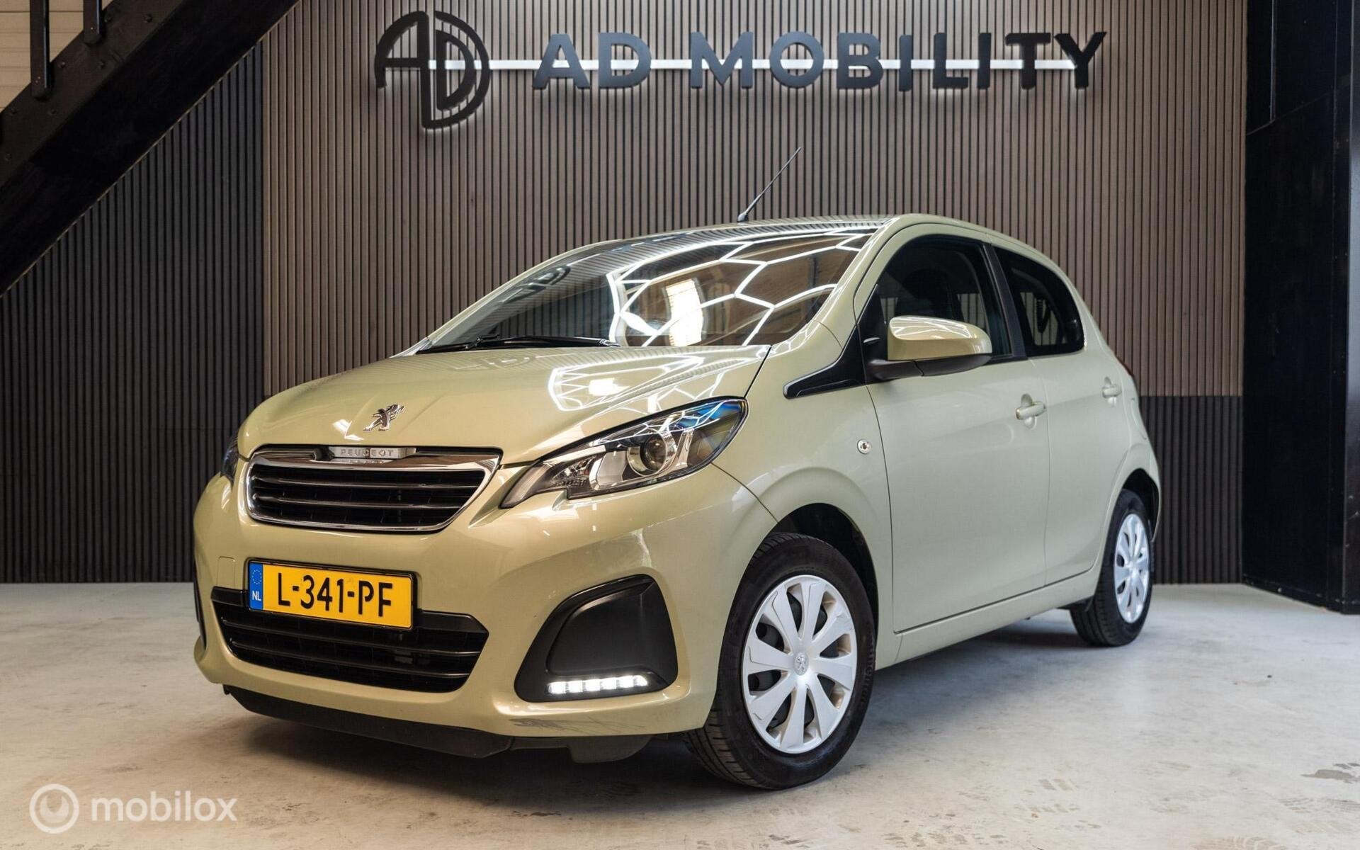 Peugeot 108 1.0 e-VTi Active Camera Carplay DAB+, Voorwielaandrijving, Gebruikt, Euro 6, 4 stoelen