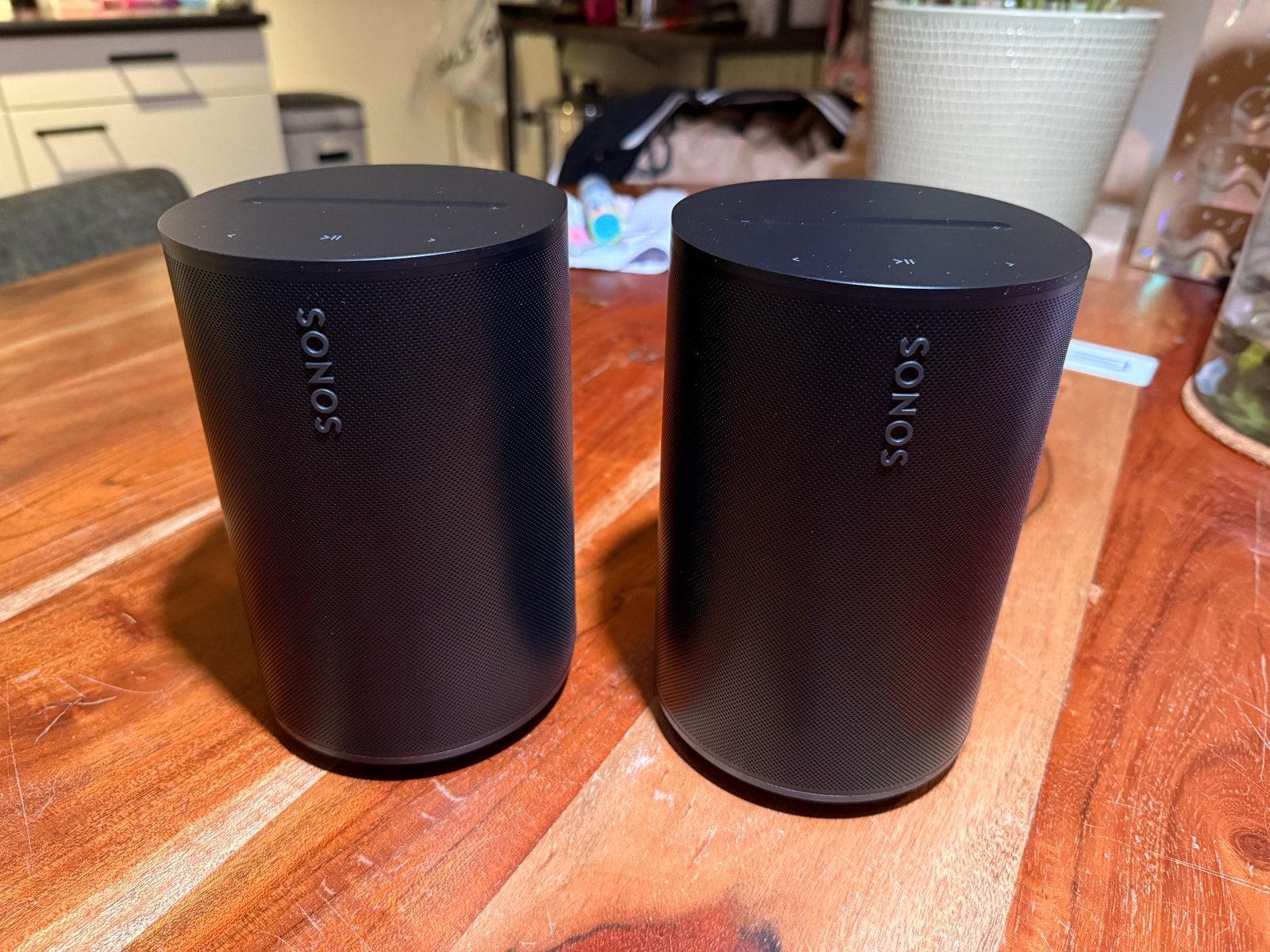 2x Sonos Era 100SL - (incl muurbeugels) 5 maanden oud, Audio, Tv en Foto, Luidsprekers, Ophalen, Slimme speaker, WiFi, Zo goed als nieuw