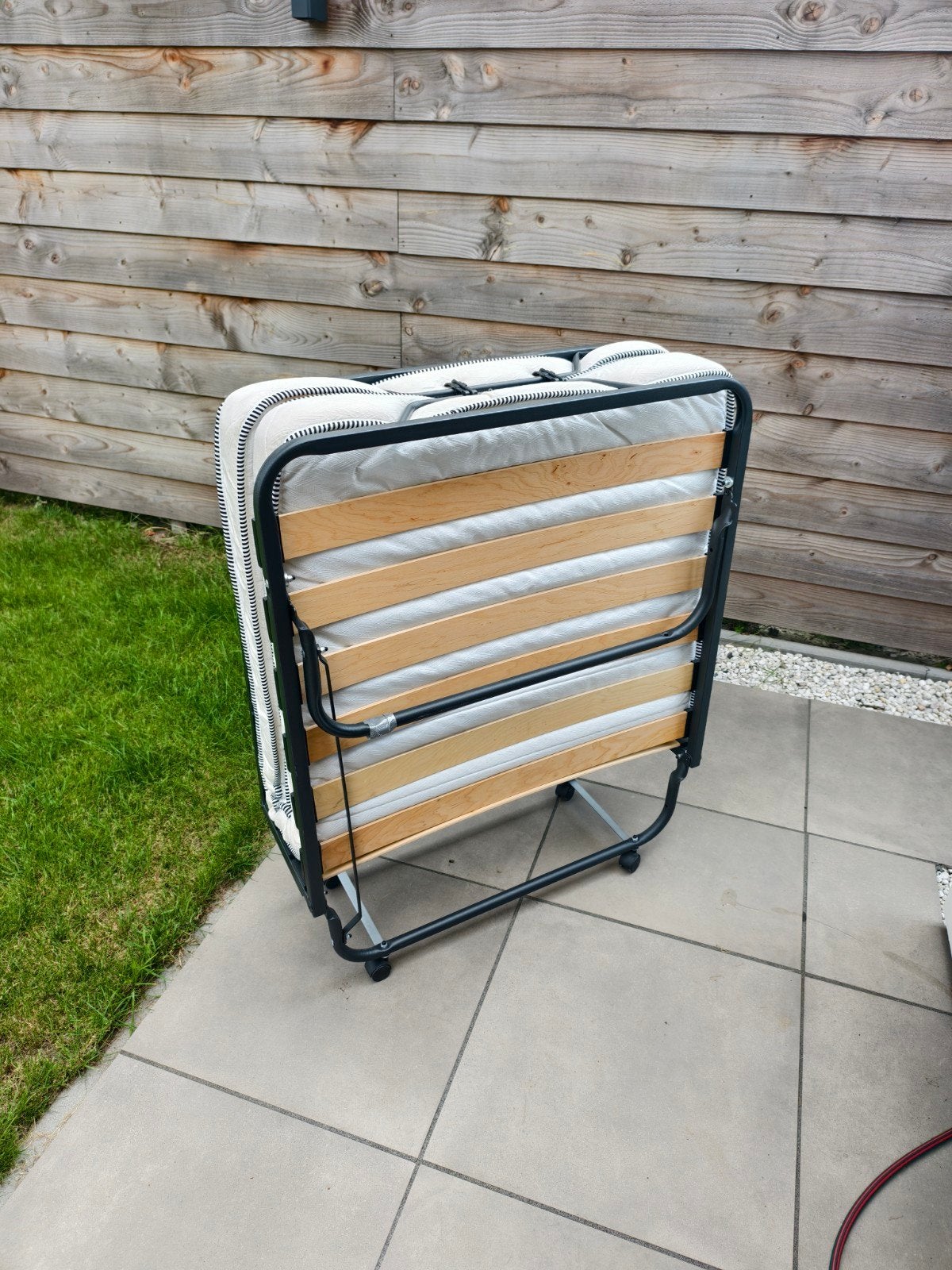Opvouwbaar logeerbed met matras en hoes, Gebruikt, Eenpersoons, Zwart, 80 cm