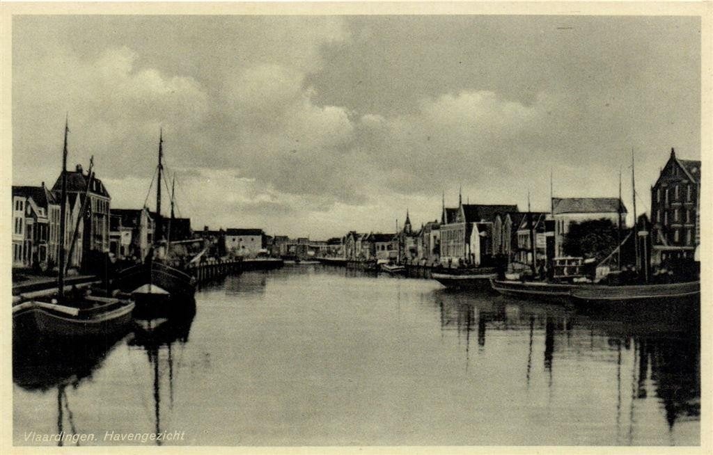 Vlaardingen. Havengezicht - boten - ongelopen, Verzenden, 1940 tot 1960, Ongelopen, Zuid-Holland