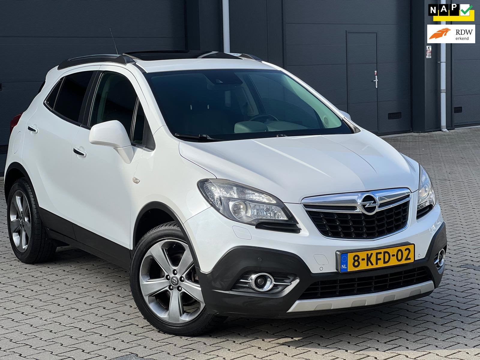 Opel Mokka 1.6 COSMO SCHUIFDAK FULL OPTIONS, Auto's, Voorwielaandrijving, Euro 5, 15 km/l, Gebruikt