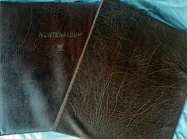 2 bruine muntalbums voor munthouders, Postzegels en Munten, Verzenden, Verzamelmap