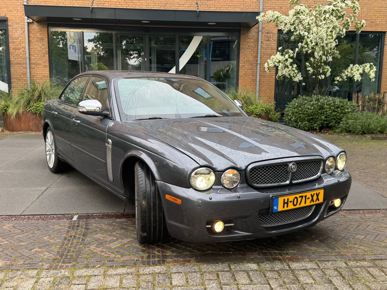 Jaguar XJR Sport in prijs verlaagd, Auto's, Jaguar, Achterwielaandrijving, Particulier, Dealer onderhouden, Zilver of Grijs