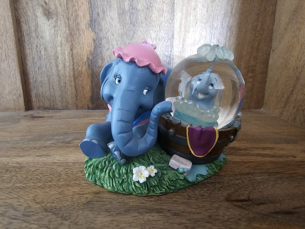 Snowglobe Dumbo met moeder, Verzamelen, Disney, Ophalen, Bambi of Dumbo, Zo goed als nieuw, Beeldje of Figuurtje