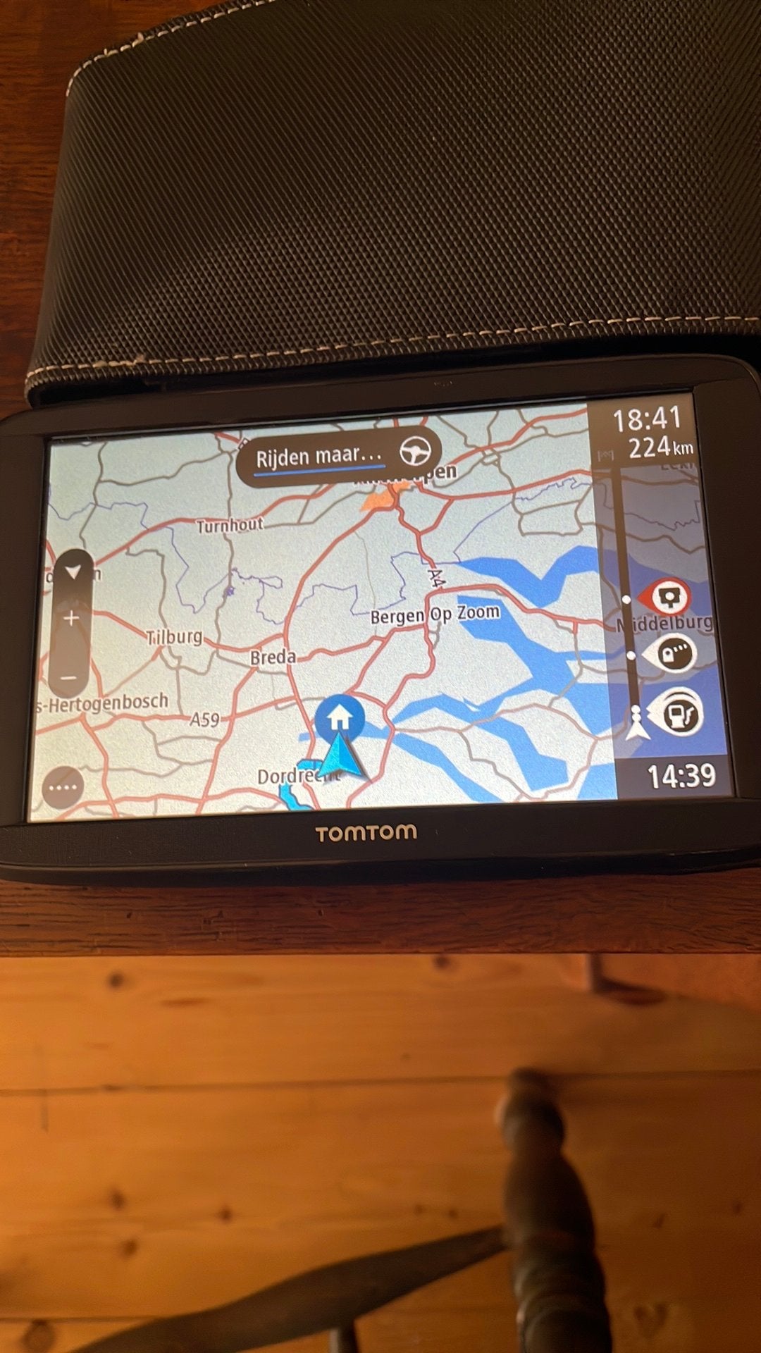 TomTom navigatiesysteem met hoesje, Ophalen of Verzenden, Gebruikt