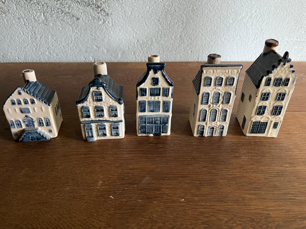 5 KLM Huisjes Delfsblauw Nummers 4, 5, 11, 27 en 32, Ophalen, Gebruikt, Gevuld