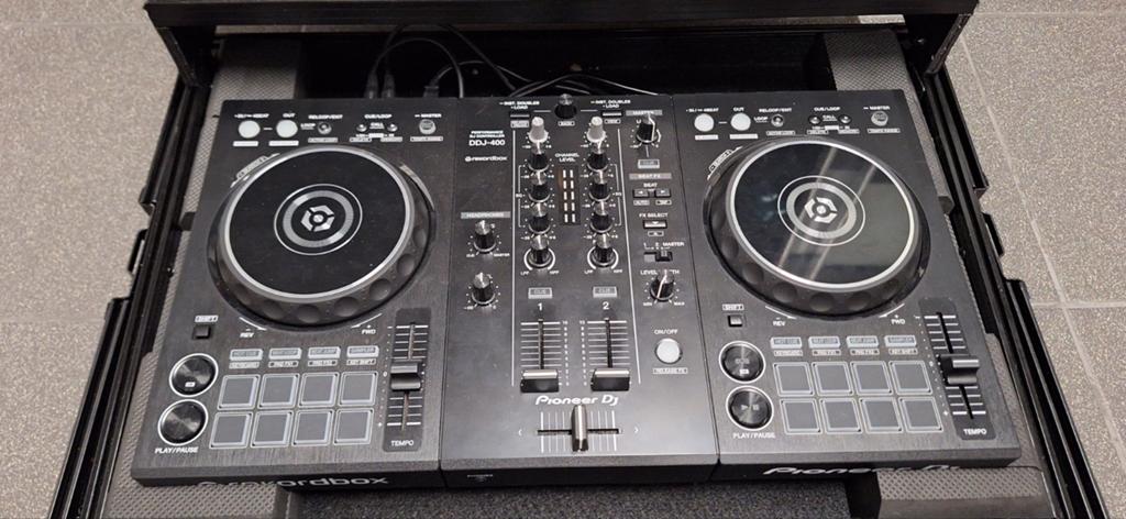 Pioneer DDJ-400 (Nieuwstaat) + Flightcase + Originele Doos, Muziek en Instrumenten, Dj-sets en Draaitafels, Ophalen of Verzenden
