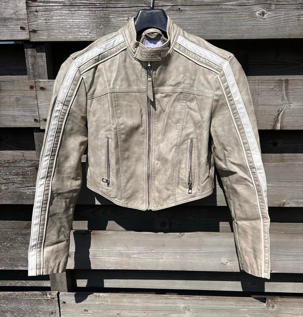 Stijlvol beige leren jasje van Bershka met witte strepen, Kleding | Dames, Ophalen of Verzenden, Zo goed als nieuw, Beige