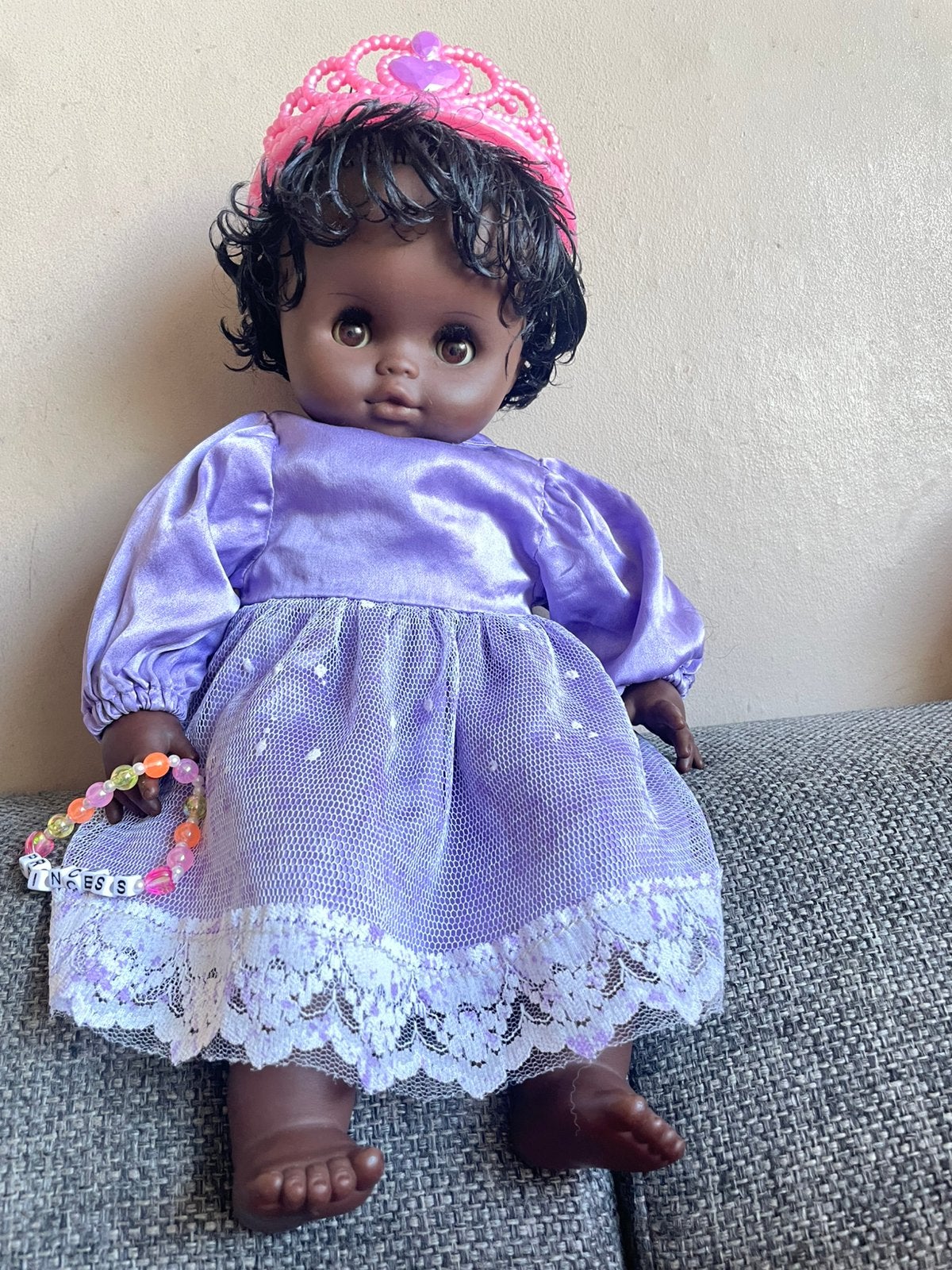 bruine  prinses pop 42 cm, Ophalen of Verzenden, Zo goed als nieuw