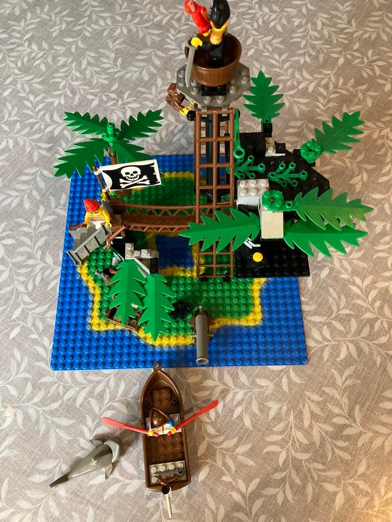 Lego 6270 pirates Forbidden Island, Kinderen en Baby's, Speelgoed | Duplo en Lego, Ophalen of Verzenden, Gebruikt, Complete set