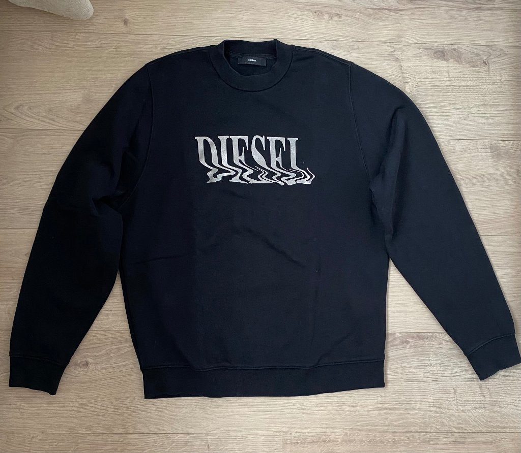 In zeer nette staat: zwarte DIESEL sweater met opdruk mt. M, Maat 38/40 (M), Zwart, Ophalen of Verzenden, Zo goed als nieuw
