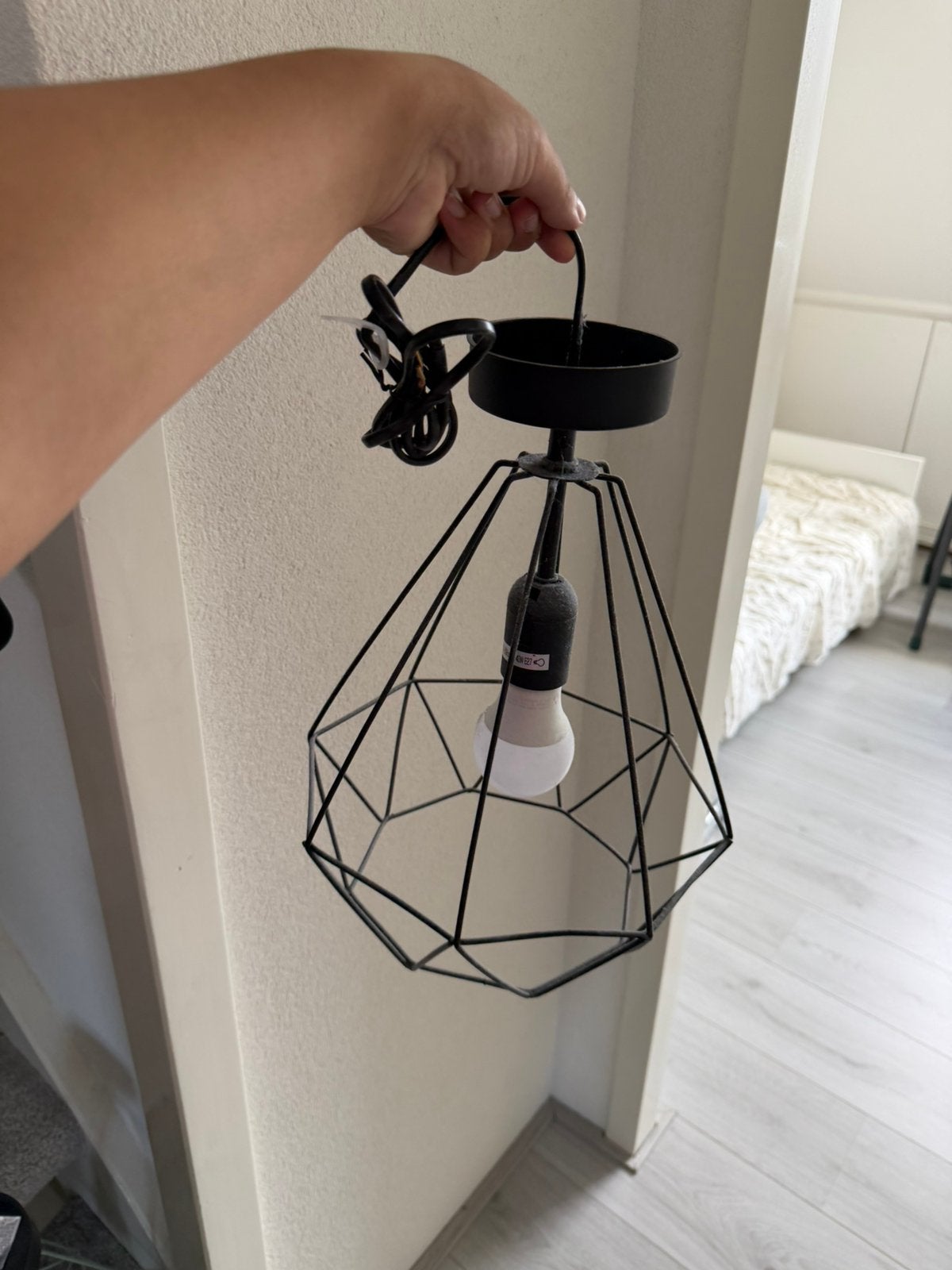 Hanglamp zwart 5 euro, Ophalen of Verzenden, Zo goed als nieuw