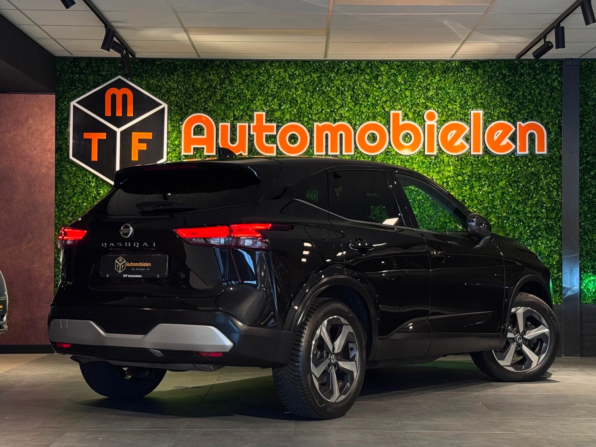 Nissan Qashqai 1.3 MHEV N-Connecta |360CAMERA|VIRTUAL|ACC|LA, Stof, Met garantie (alle), Bedrijf, Hybride Elektrisch/Benzine
