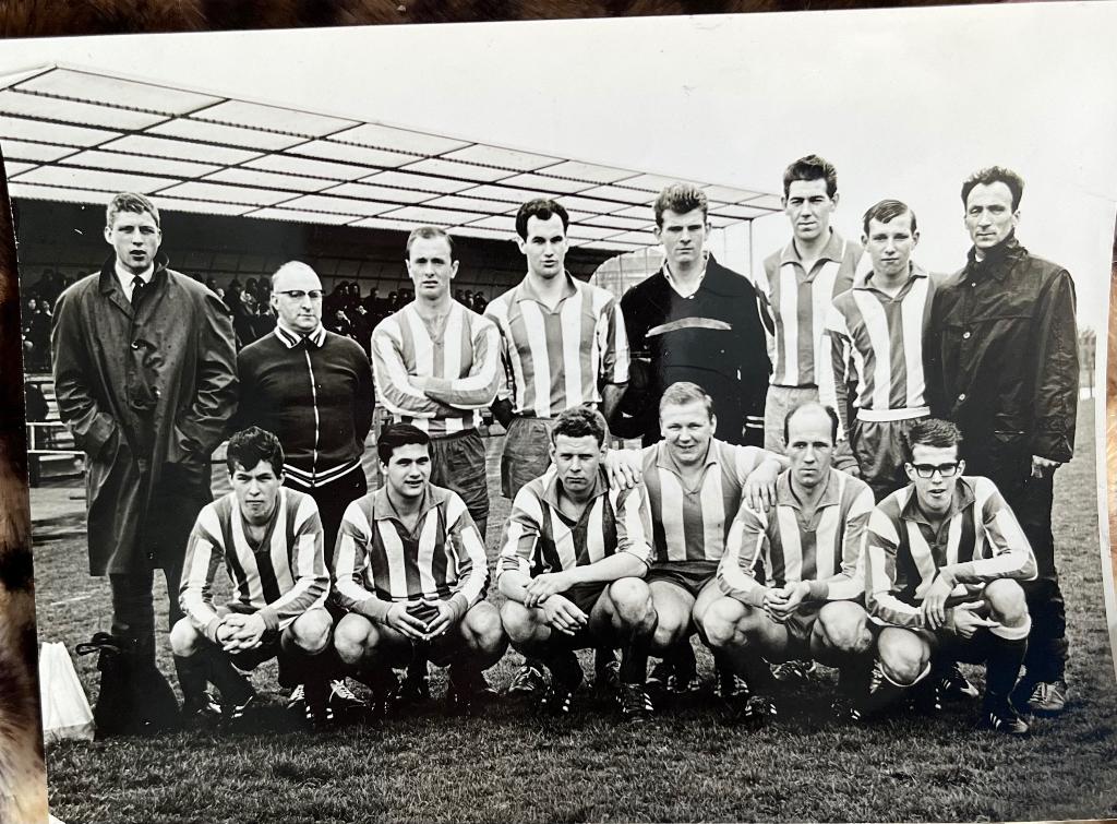 Authentieke persfoto van elftal van RFC Rotterdam, Ophalen of Verzenden, Gebruikt, Overige binnenlandse clubs, Spelerskaart