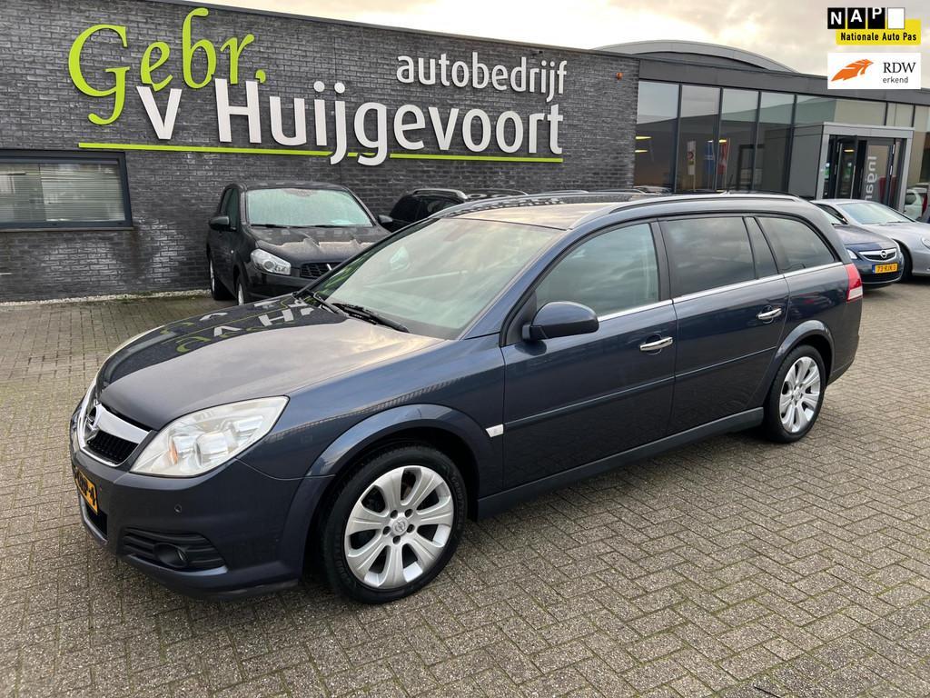 Opel Vectra Wagon 1.8-16V Executive AUTOMAAT, Auto's, Opel, Gebruikt, Zwart, 4 cilinders, 1796 cc