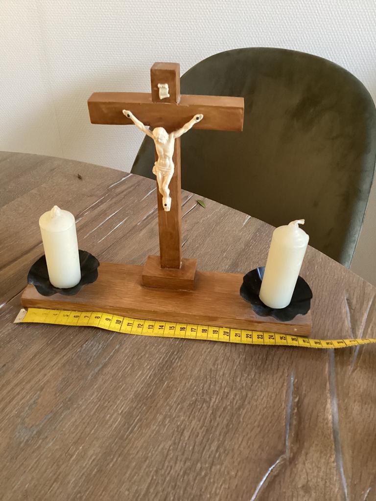 Crucifix met 2 kandelaars met kaarsen,erg mooi ..antiek, Antiek en Kunst, Antiek | Religie, Ophalen of Verzenden