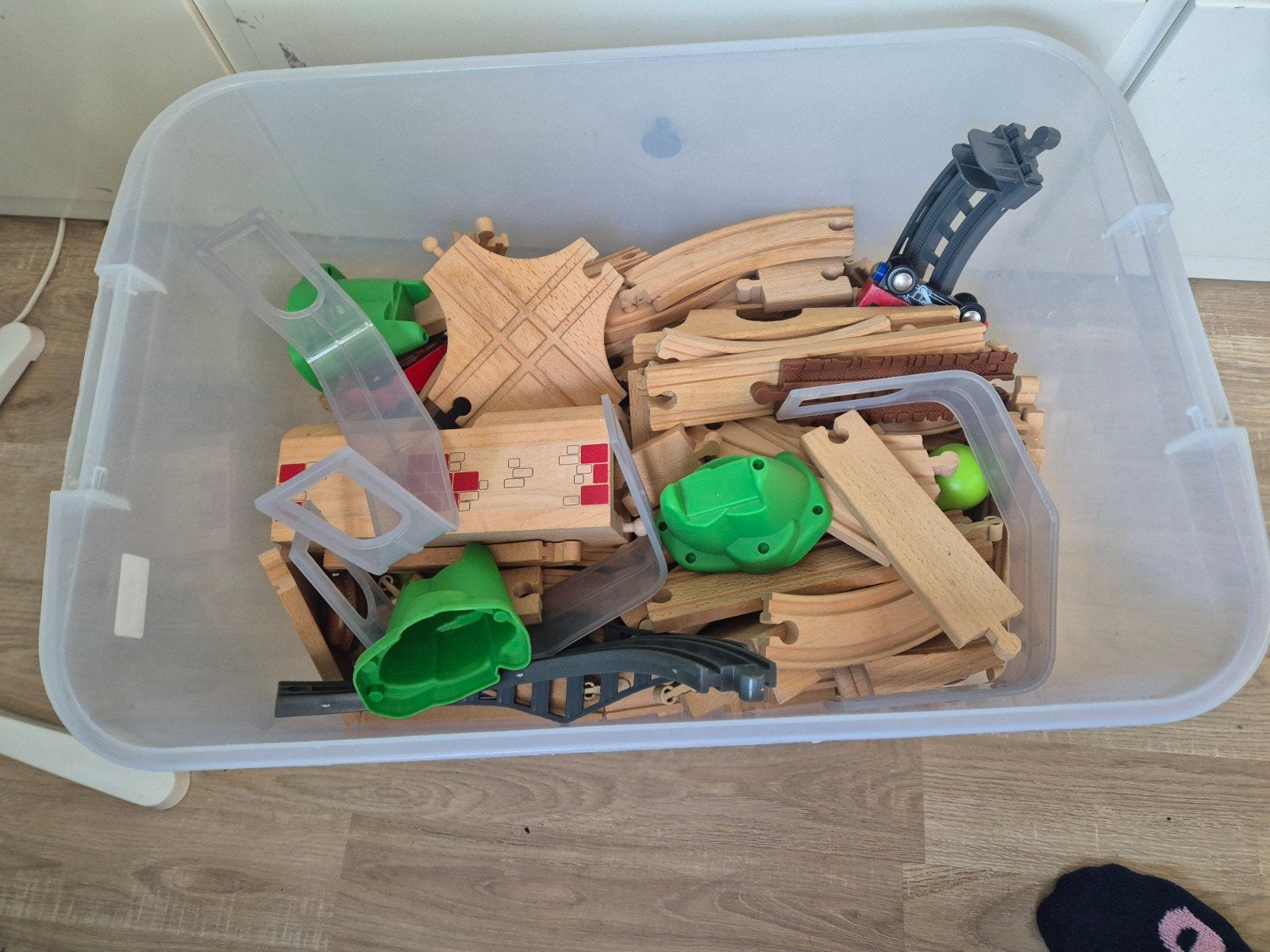 Grote set houten treinen en rails, Kinderen en Baby's, Ophalen, Gebruikt, Rij- of Hobbelspeelgoed