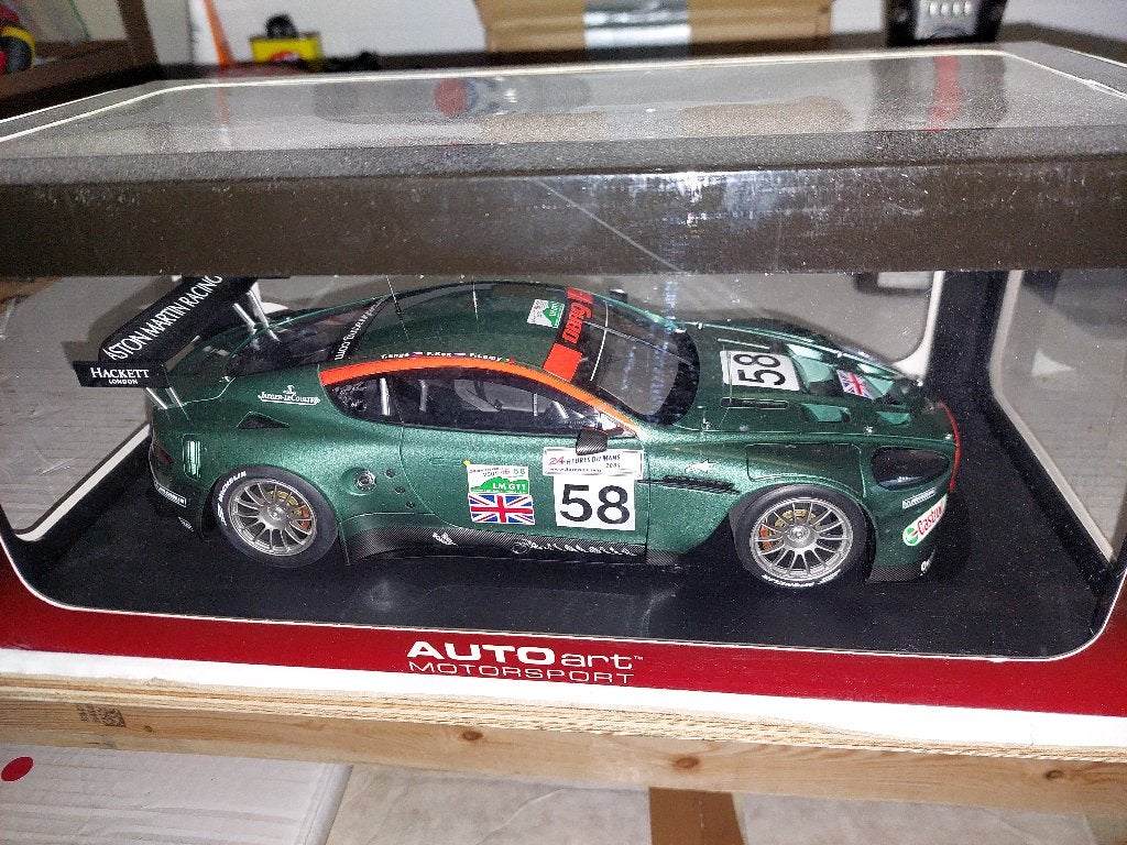 Autoart Aston martin DBR9 #58, Ophalen, Zo goed als nieuw, Auto, Autoart