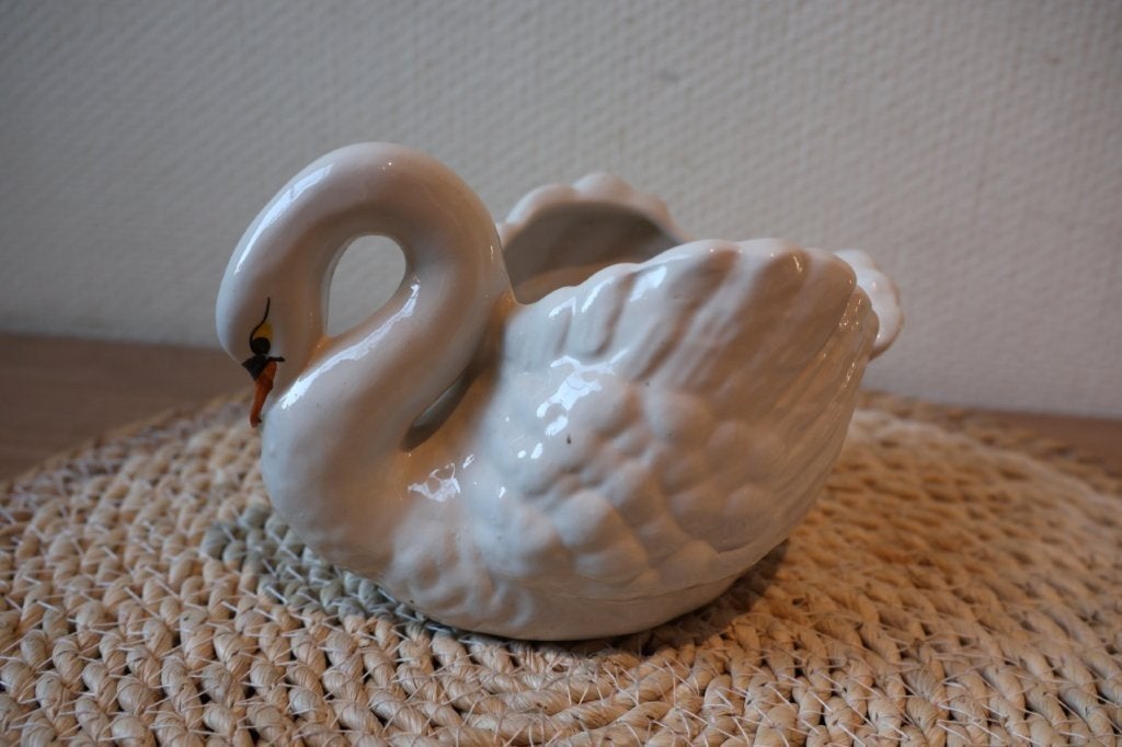Vintage bloempot zwaan, Gebruikt, Binnen, Ophalen of Verzenden, Overige vormen