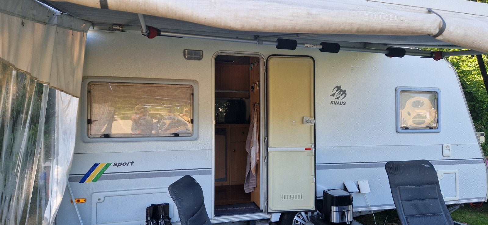 Knaus Sport 450 Fu - 2003. Complete en goed onderhouden, Caravans en Kamperen, Caravans, Rondzit, Particulier, Knaus, Tot en met 4