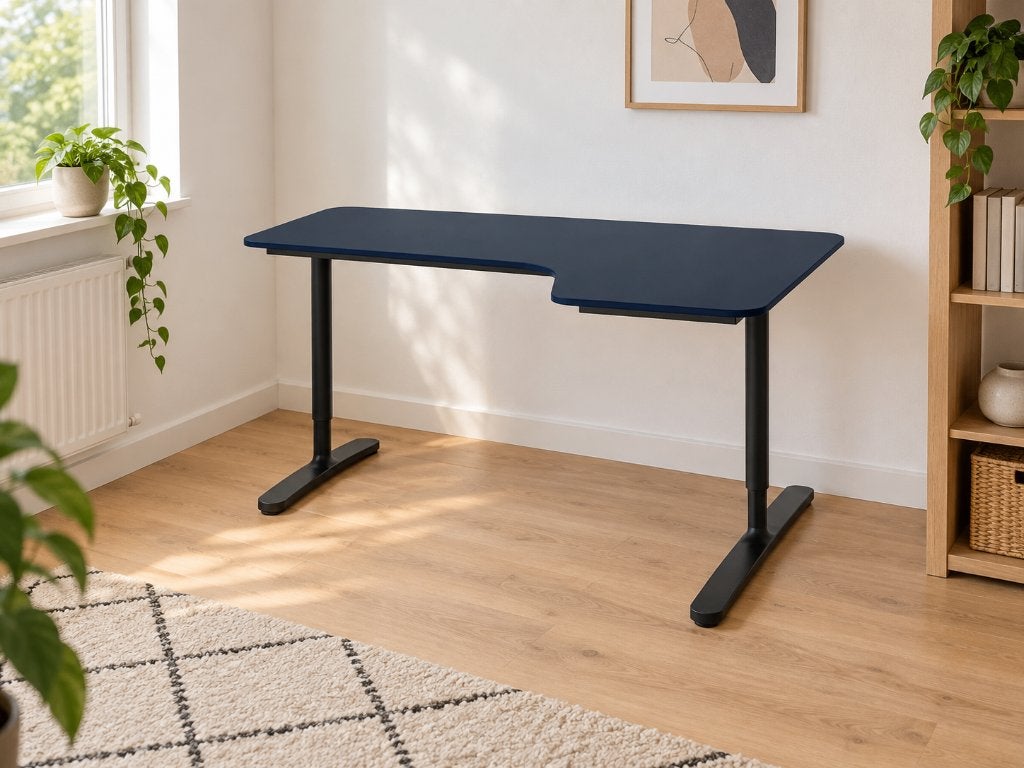 IKEA BEKANT hoekbureau 160x110 cm – blauw met zwarte poten, Huis en Inrichting, Ophalen of Verzenden, In hoogte verstelbaar, Gebruikt